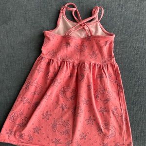 Vineyard vines coral dress with crabs and starfish in 4T
